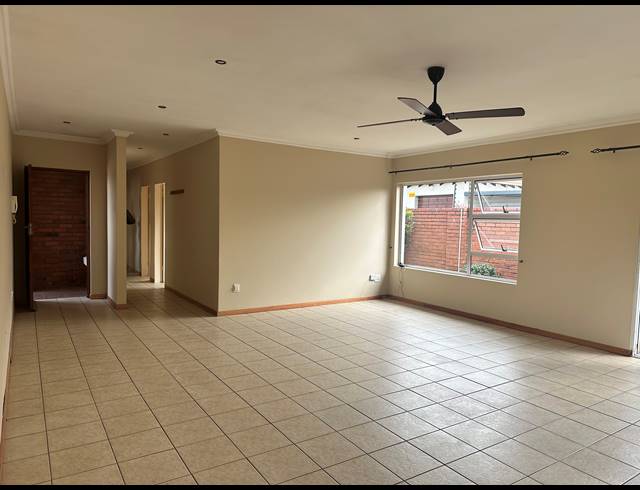3 BEDROOM TOWNHOUSE FOR SALE IN NEW REDRUTH